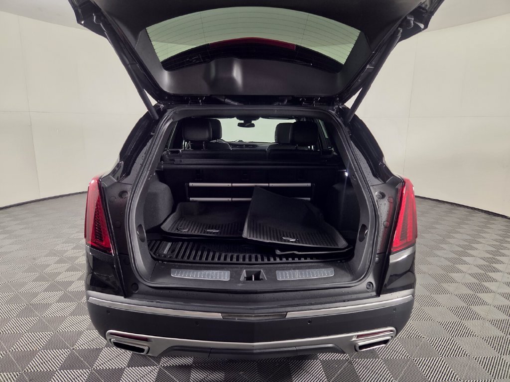 Used 2021 Cadillac XT5 Premium Luxury w/ LPO, Floor Liner Package AWD/4WD image 26