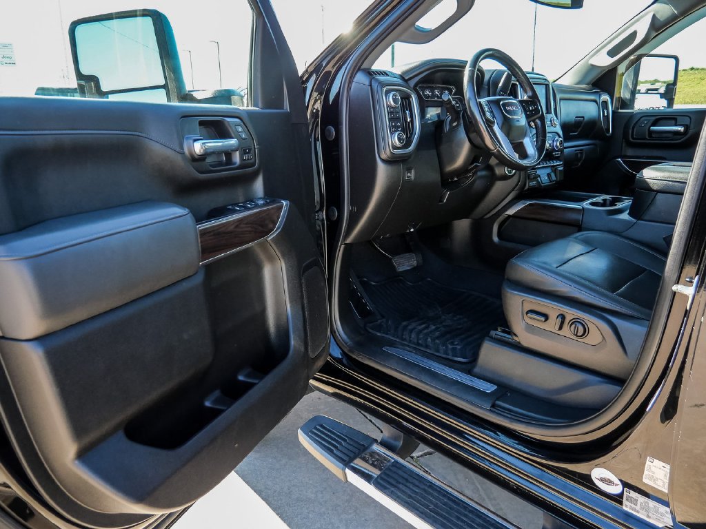 Used 2022 GMC Sierra 2500 SLT w/ SLT Convenience Package AWD/4WD image 32