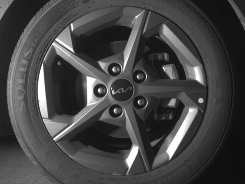 Used 2025 Kia K4 FWD image 16