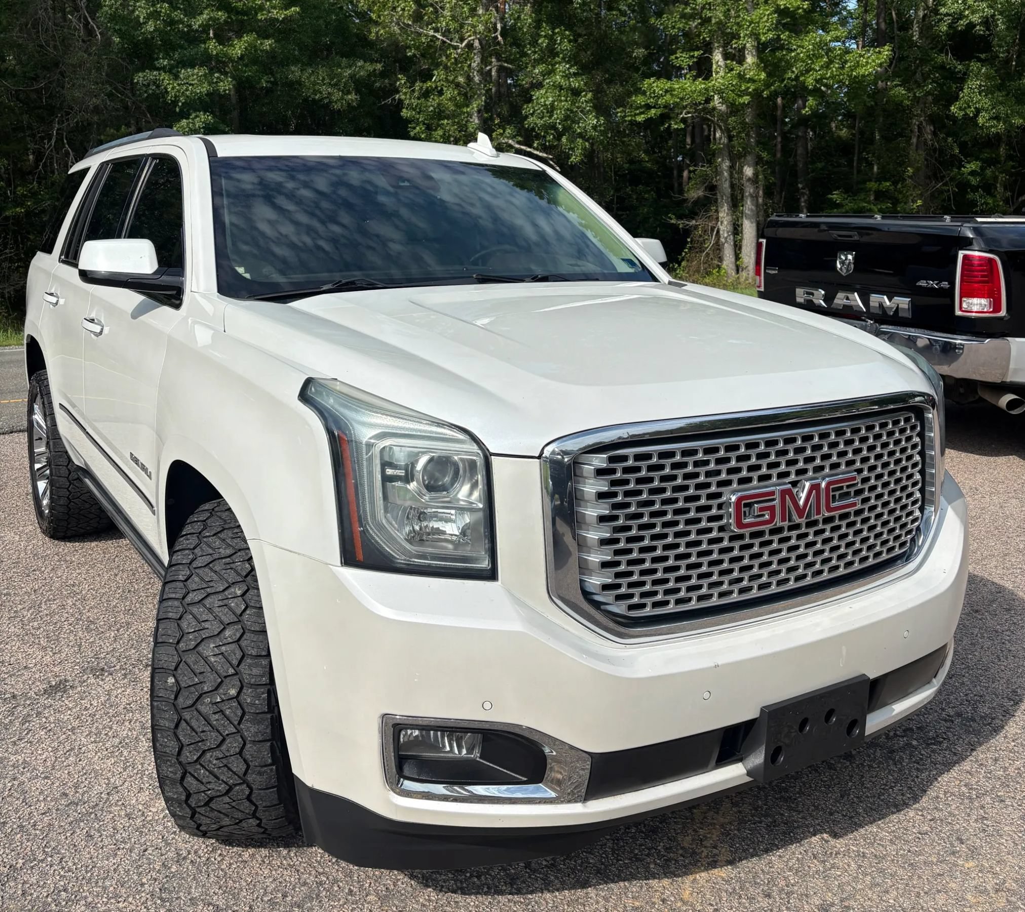 Used 2016 GMC Yukon Denali w/ Open Road Package AWD/4WD image 8