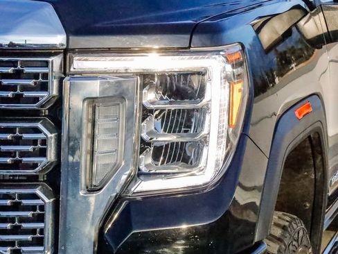 Used 2023 GMC Sierra 2500 Denali image 4