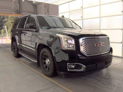 Used 2016 GMC Yukon Denali w/ Open Road Package AWD/4WD image 1