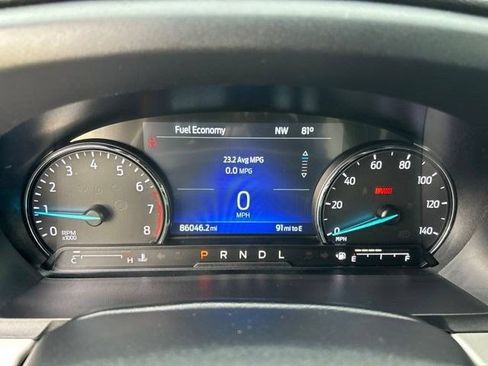 Used 2023 Ford Explorer XLT AWD/4WD image 15