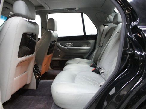 Used 2002 Bentley Arnage T image 32