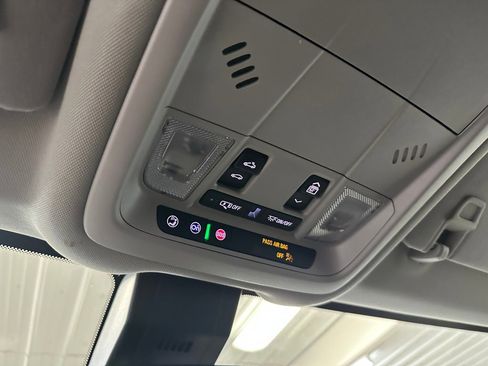 Certified 2022 GMC Terrain SLE w/ Driver Convenience Package image 16