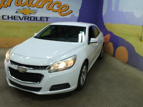 Used 2014 Chevrolet Malibu LT w/ Power Convenience Package FWD image 4