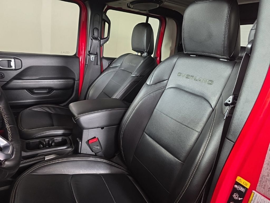 Used 2020 Jeep Gladiator Overland AWD/4WD image 13