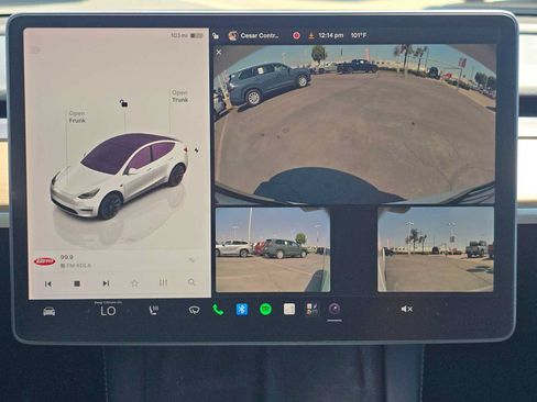 Used 2022 Tesla Model Y Long Range AWD/4WD image 29