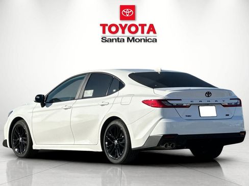 New 2026 Toyota Camry SE FWD image 5