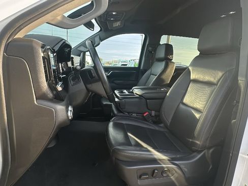 Used 2025 GMC Sierra 1500 SLT RWD image 4
