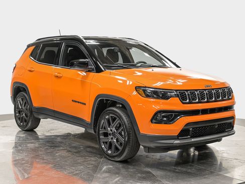 Used 2026 Jeep Compass Limited AWD/4WD image 9