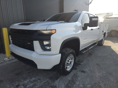Used 2021 Chevrolet Silverado 2500 W/T w/ WT Convenience Package image 2