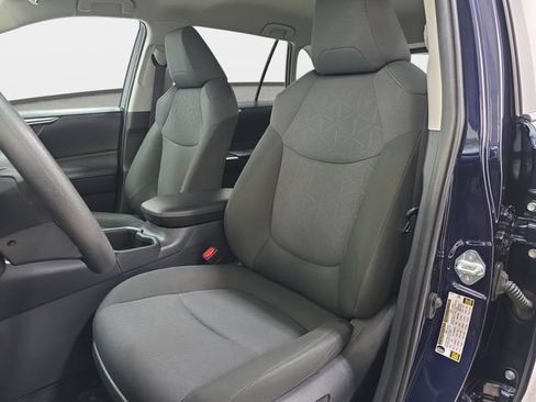 Certified 2025 Toyota RAV4 XLE AWD/4WD image 12
