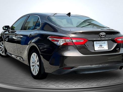 Used 2019 Toyota Camry LE FWD image 3