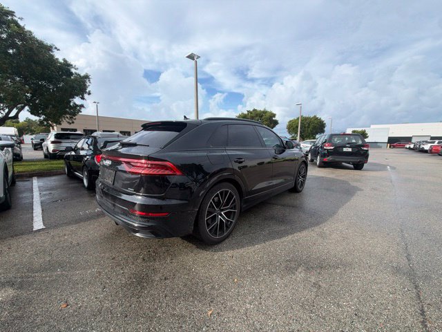 Used 2020 Audi Q8 Prestige w/ Prestige Package AWD/4WD image 4