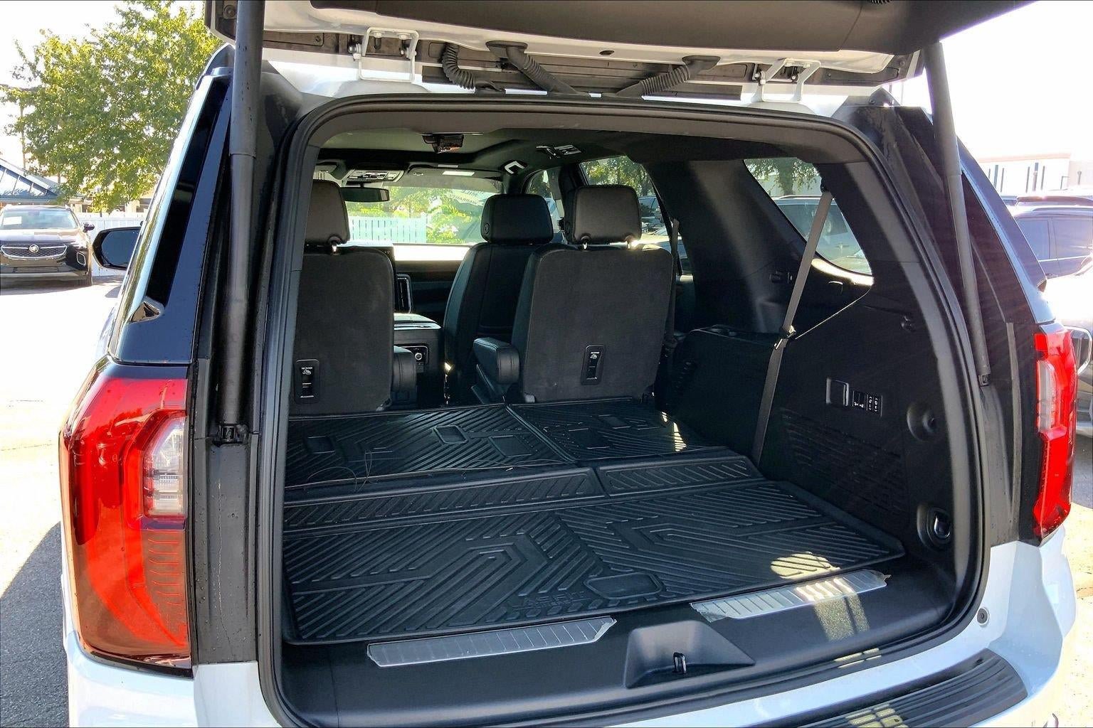 Used 2026 GMC Yukon Denali AWD/4WD image 4