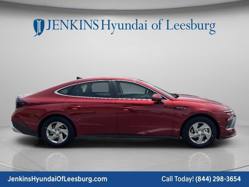 New 2026 Hyundai Sonata SE FWD image 3