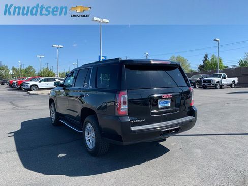 Used 2017 GMC Yukon SLE w/ HD Trailering Package AWD/4WD image 5