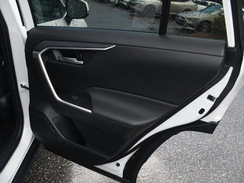 Used 2024 Toyota RAV4 XLE w/ Convenience Package FWD image 19