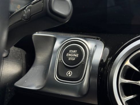 Used 2020 Mercedes-Benz GLB 250 4MATIC image 56