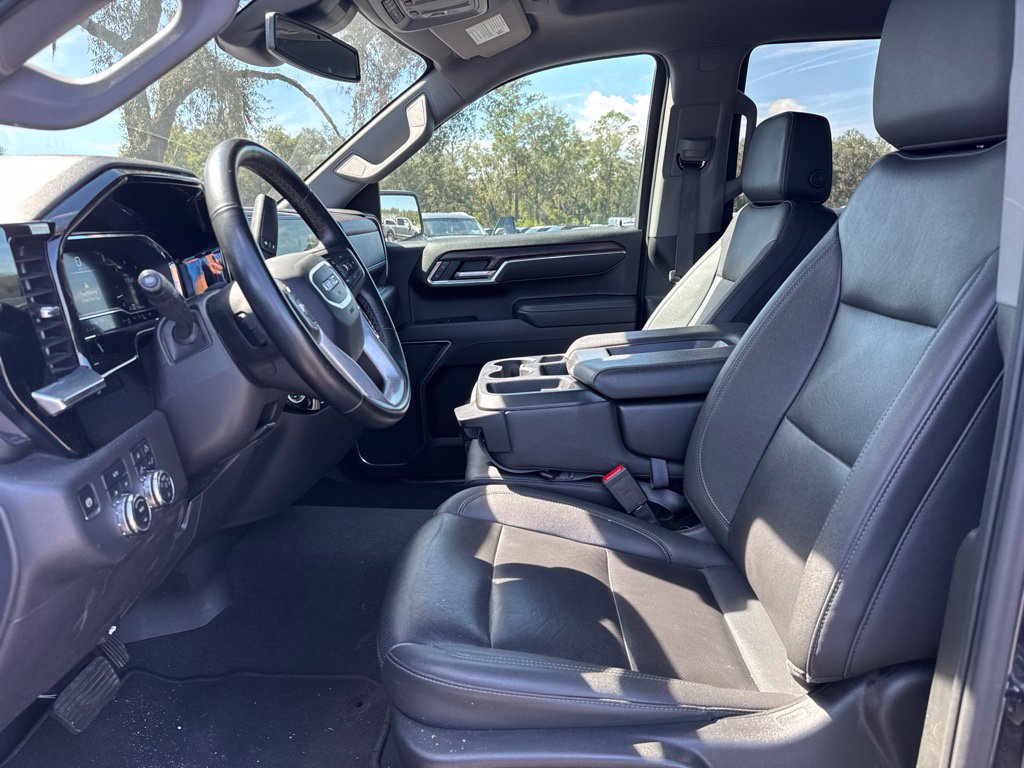 Used 2025 GMC Sierra 1500 SLT AWD/4WD image 9