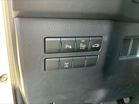 Used 2015 Lexus NX 200t AWD w/ Premium Package image 39