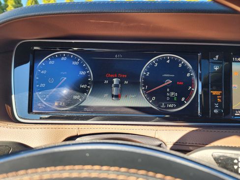 Used 2015 Mercedes-Benz S 550 Sedan image 30