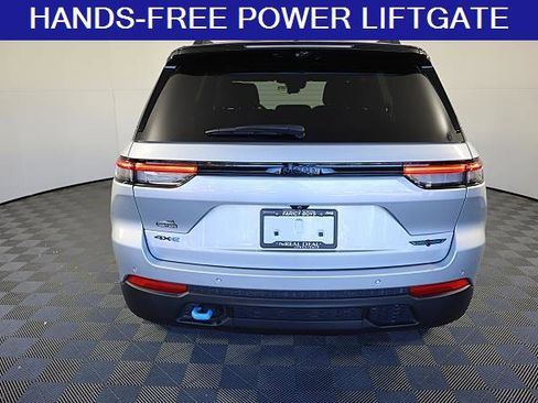 Used 2024 Jeep Grand Cherokee Trailhawk w/ Luxury Tech Group III image 6