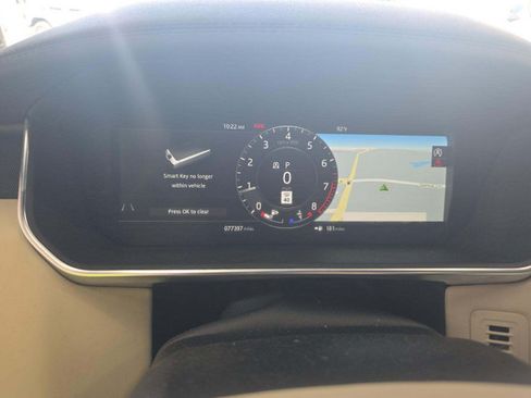 Used 2019 Land Rover Range Rover HSE AWD/4WD image 4