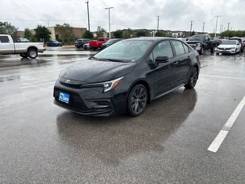 Used 2026 Toyota Corolla SE FWD image 1