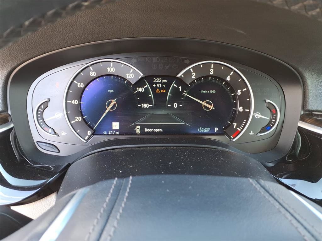 Used 2019 BMW 530i w/ Convenience Package RWD image 26