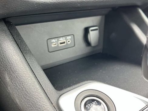 Used 2023 Nissan Sentra SV FWD image 32