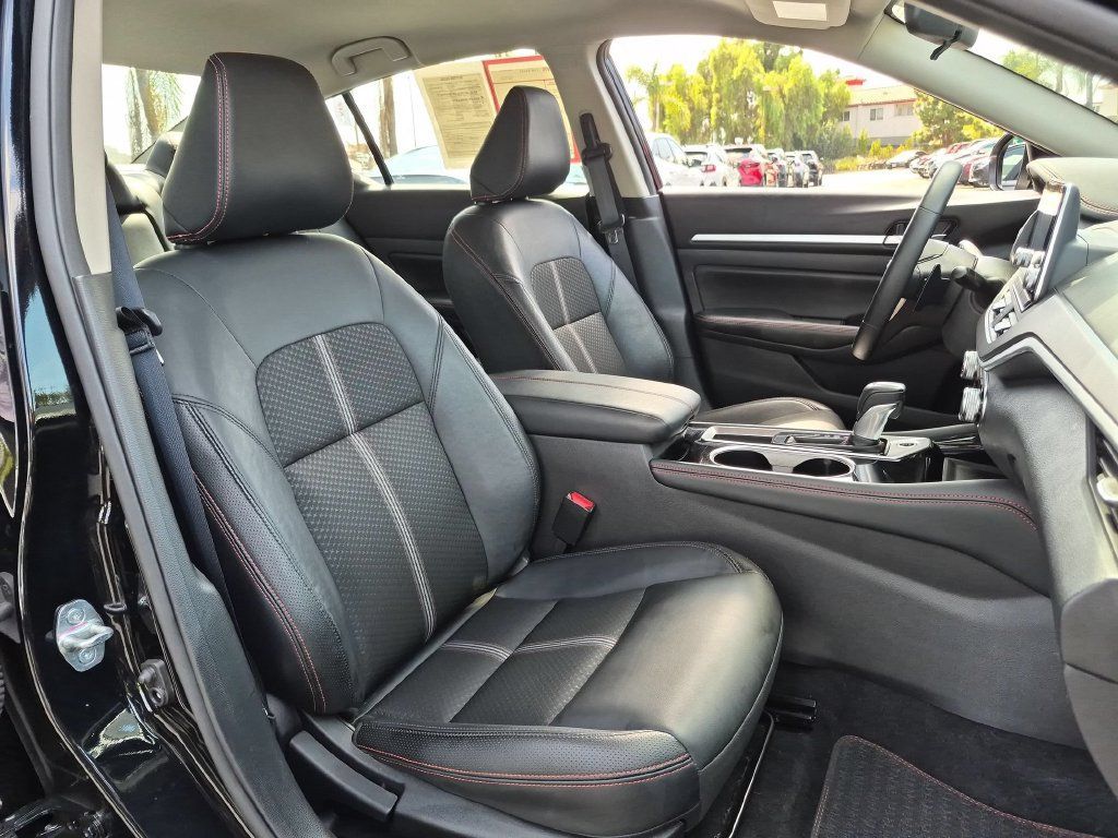 Used 2025 Nissan Altima 2.5 SR FWD image 30