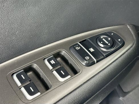 Used 2018 Kia Optima S image 25