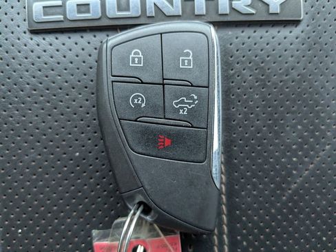 Used 2024 Chevrolet Silverado 3500 High Country w/ High Country Premium Package AWD/4WD image 31