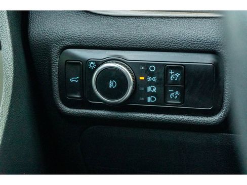 Used 2024 Ford Explorer Limited image 30