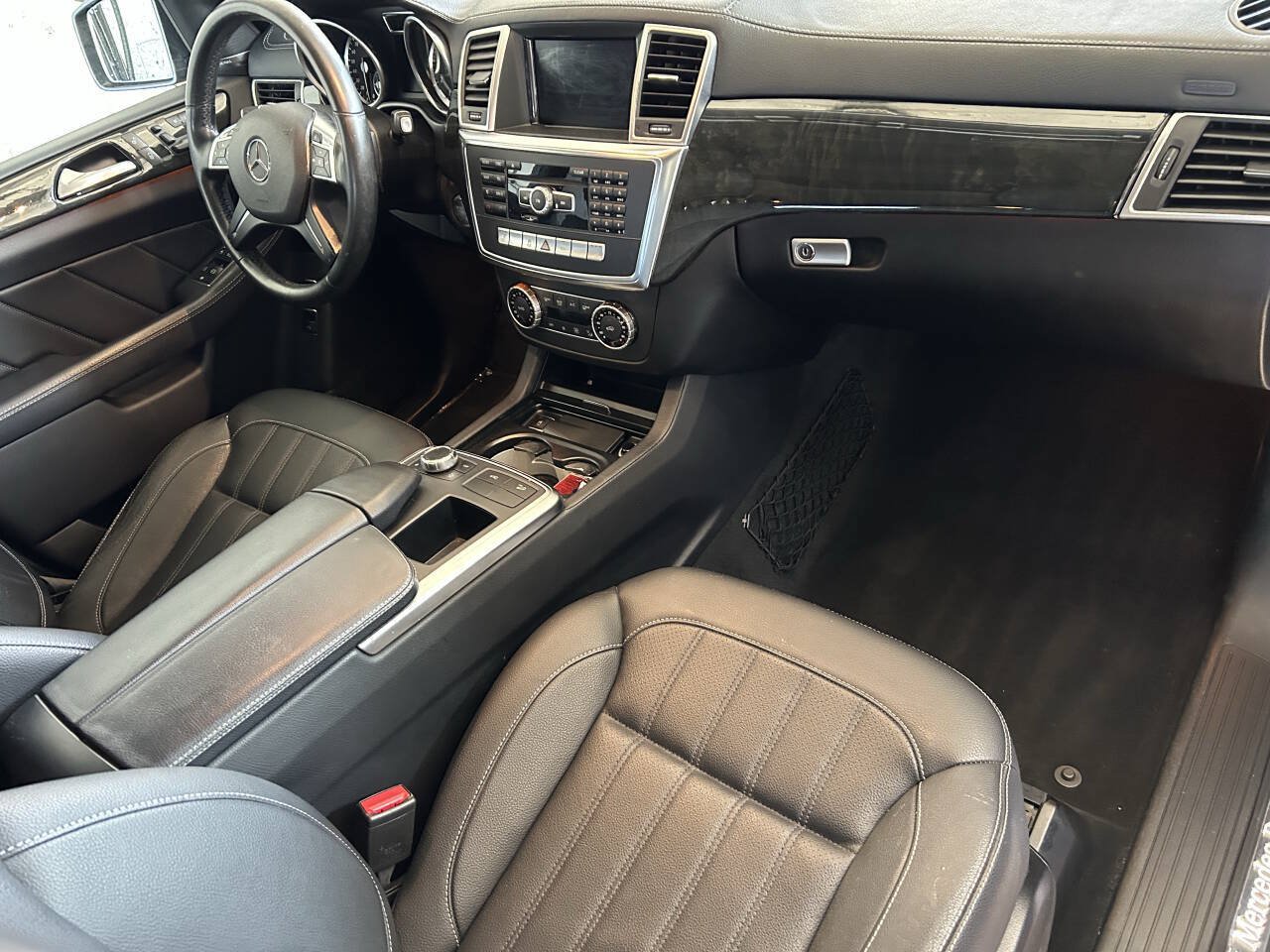 Used 2016 Mercedes-Benz GL 450 4MATIC image 30