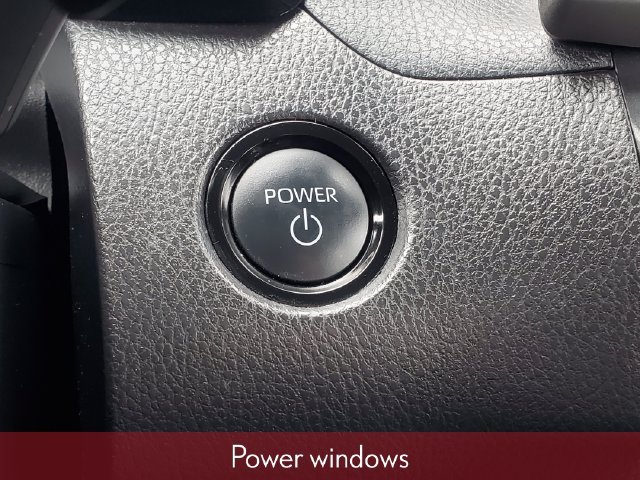 Used 2025 Toyota Camry SE FWD image 14