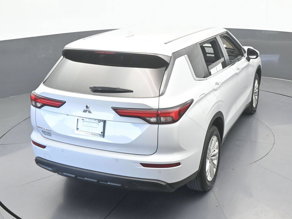 Used 2024 Mitsubishi Outlander ES FWD image 53