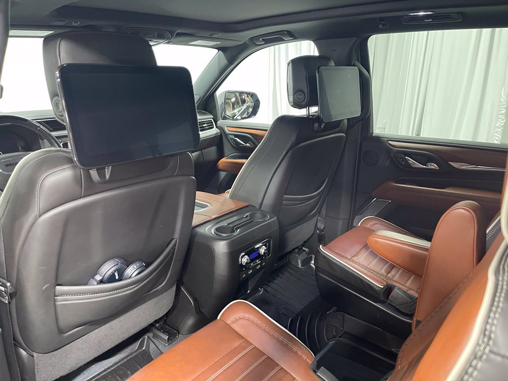 Used 2024 GMC Yukon XL Denali Ultimate AWD/4WD image 26