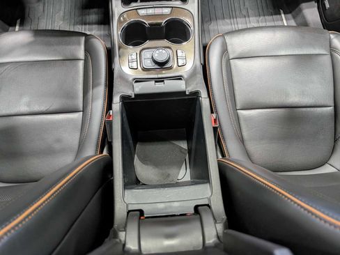 Used 2023 GMC Acadia AT4 w/ Preferred Package image 20