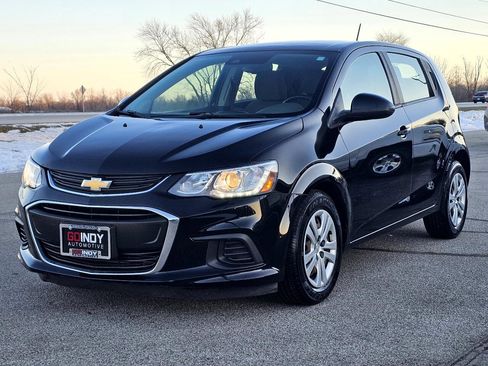 Used 2020 Chevrolet Sonic LT image 3