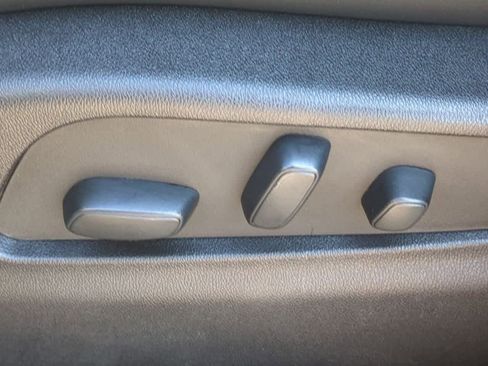 Used 2023 Cadillac XT4 Premium Luxury w/ Cold Weather Package image 17