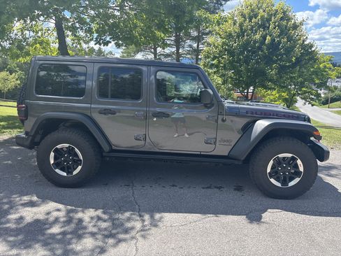Used 2021 Jeep Wrangler Unlimited Rubicon AWD/4WD image 2