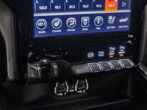 Used 2020 RAM 2500 Laramie w/ Night Edition image 24