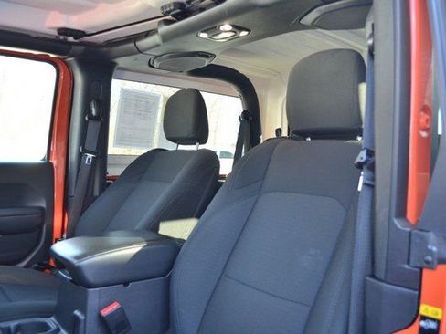 Used 2023 Jeep Wrangler Sport S image 18