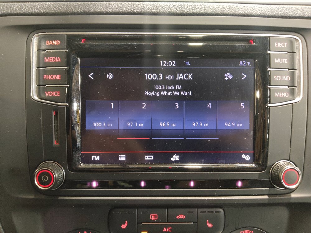 Used 2017 Volkswagen Jetta SE FWD image 25