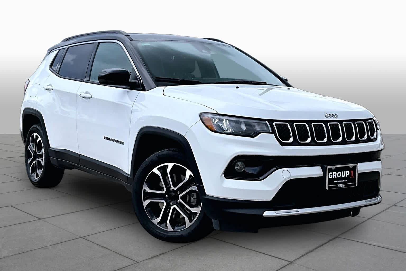 Used 2023 Jeep Compass Limited AWD/4WD image 3