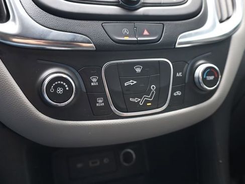 Used 2022 Chevrolet Equinox LS w/ LS Convenience Package image 20