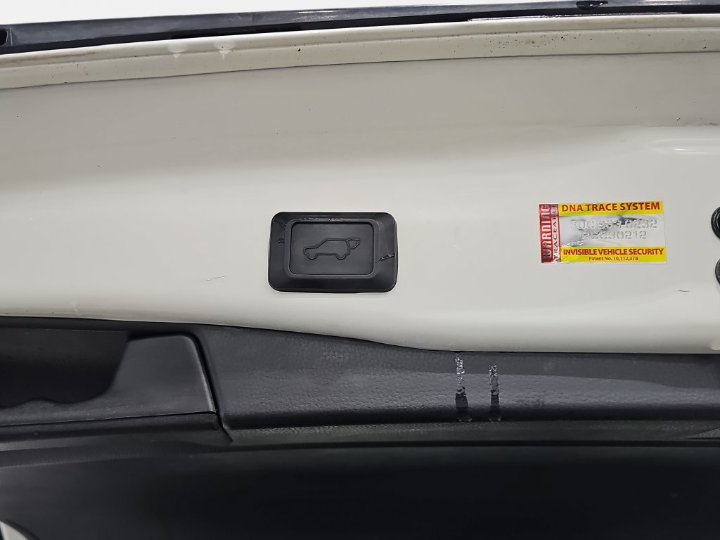 Used 2021 Toyota RAV4 XSE AWD/4WD image 16